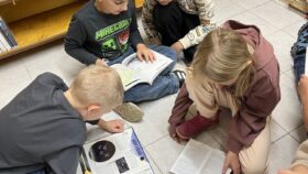 Druzina-v-knihovne-04