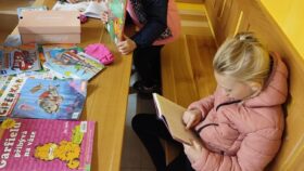 Druzina-v-knihovne-08