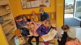 Druzina-v-knihovne-09