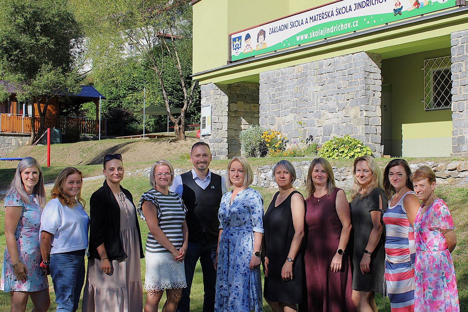 ZŠ-Jindřichov-společné foto1